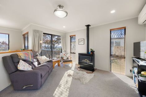 Photo of property in 20 Tironui Terrace, Western Heights, Hamilton, 3200