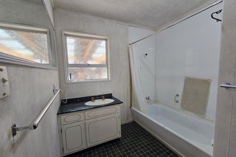 Photo of property in 42 Whitcombe Terrace, Hokitika, 7810