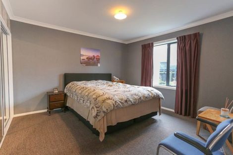 Photo of property in 39 Bevington Street, Avonhead, Christchurch, 8042