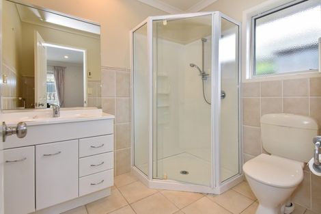 Photo of property in 8 Crannich Place, Wattle Downs, Auckland, 2103