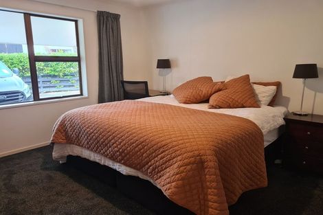 Photo of property in 32 Redwood Grove, Hokowhitu, Palmerston North, 4410