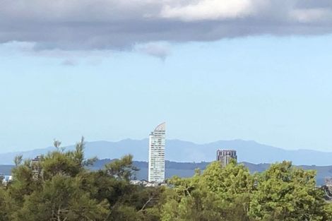 Photo of property in 2 Zion Road, Birkenhead, Auckland, 0626