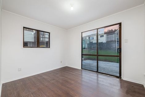 Photo of property in 14 Alidade Place, Massey, Auckland, 0614