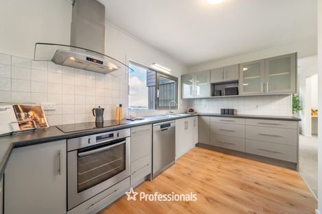 Photo of property in 2 Stanhope Grove, Korokoro, Lower Hutt, 5012