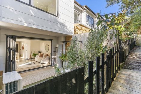 Photo of property in 6b Aralia Road, Sunnynook, Auckland, 0620