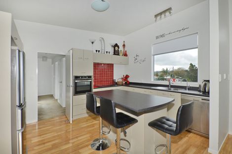 Photo of property in 39 Russell Road, Wainuiomata, Lower Hutt, 5014