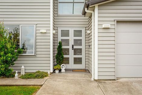 Photo of property in 21 Tawa Place, Orewa, 0931
