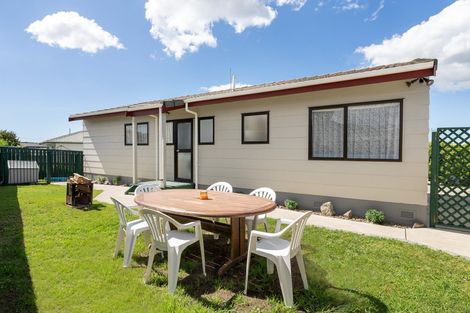 Photo of property in 60 Atuaroa Avenue, Te Puke, 3119