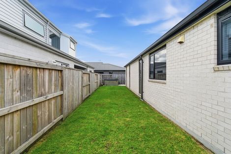 Photo of property in 16 Hinaki Street, Poike, Tauranga, 3112