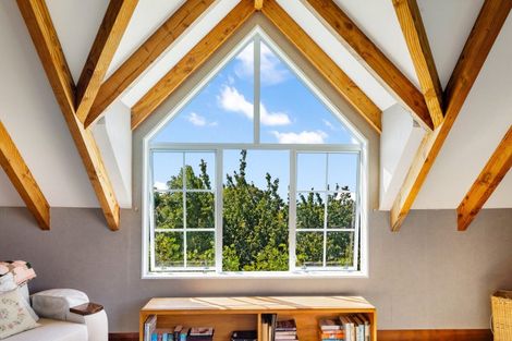 Photo of property in 27 Hikanui Drive, Havelock North, 4130