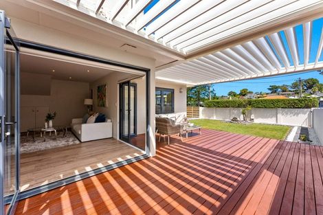 Photo of property in 154a Nile Road, Milford, Auckland, 0620