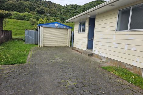 Photo of property in 1/51 Hartford Crescent, Totara Park, Upper Hutt, 5018