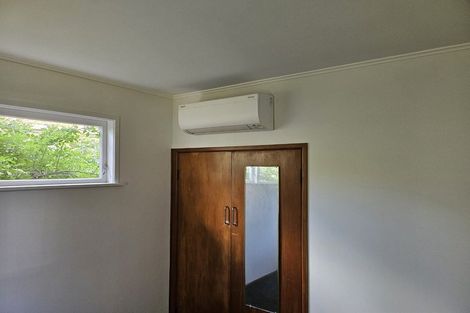 Photo of property in 30 Hatherlow Street, Glenfield, Auckland, 0629