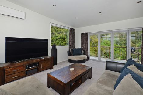 Photo of property in 39 Russell Road, Wainuiomata, Lower Hutt, 5014