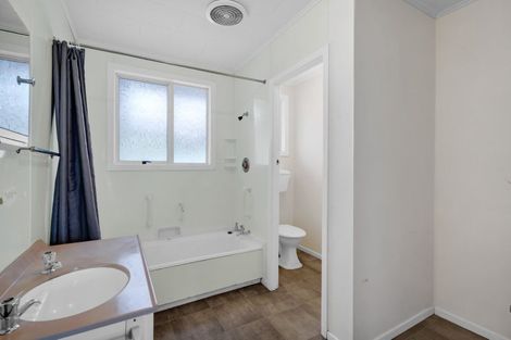 Photo of property in 2a Seyton Street, Stratford, 4332