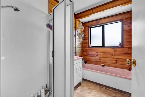 Photo of property in 4 Surrey Street, Hawera, 4610