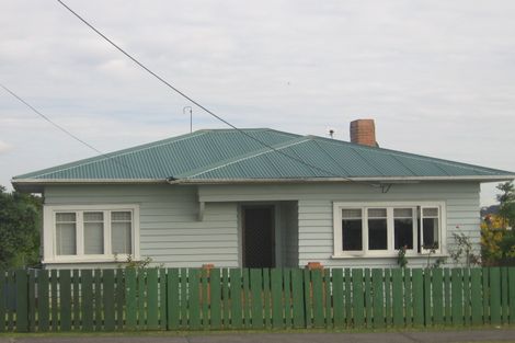 Photo of property in 1/74 Lynwood Road, New Lynn, Auckland, 0600