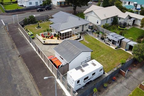 Photo of property in 10 Ranfurly Street, Dannevirke, 4930