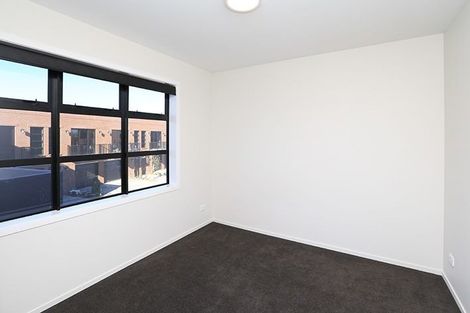 Photo of property in 102/3 Village Quarter Lane, Frankton, Hamilton, 3204