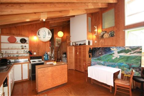 Photo of property in 8 Oxford Terrace, Coromandel, 3506