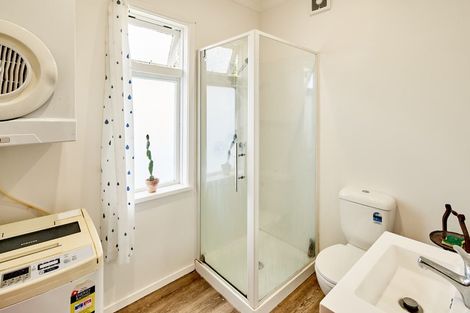 Photo of property in 132-136 Washington Avenue, Brooklyn, Wellington, 6021