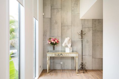 Photo of property in 1/11 Garmons Way, Castor Bay, Auckland, 0620