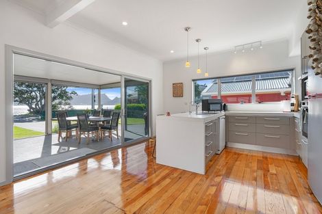 Photo of property in 243 One Tree Point Road, One Tree Point, 0118