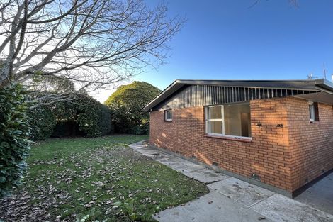 Photo of property in 12 Parkview Place, Avonhead, Christchurch, 8042