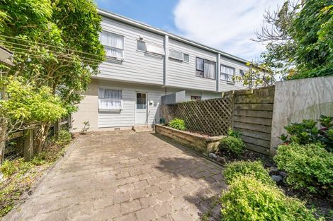 Photo of property in 4/23 Collins Avenue, Tawa, Wellington, 5028