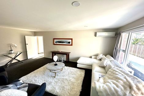 Photo of property in 11 Solway Avenue, Ilam, Christchurch, 8041