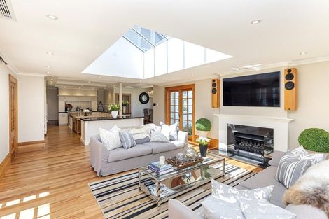 Photo of property in 5 Saint Barnabas Lane, Fendalton, Christchurch, 8052