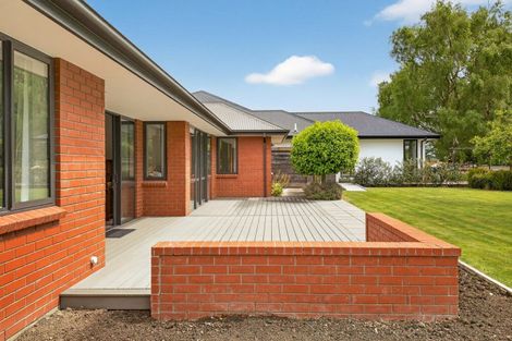 Photo of property in 75 Huntingdon Drive, Rangiora, 7400