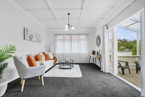 Photo of property in 221 Henderson Valley Road, Henderson, Auckland, 0612