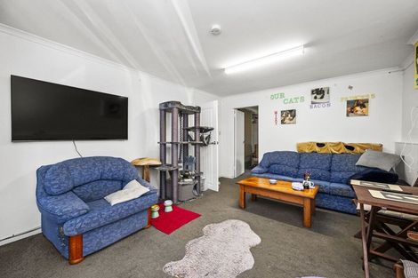 Photo of property in 154 Carlisle Road, Northcross, Auckland, 0632