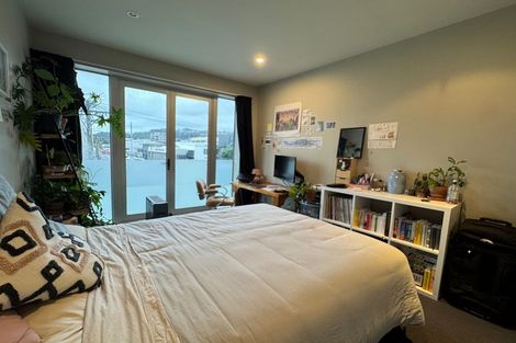 Photo of property in 4/41 Home Street, Mount Victoria, Wellington, 6011