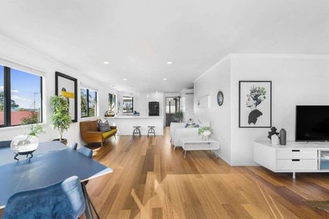 Photo of property in 16a Valley Road, Browns Bay, Auckland, 0630