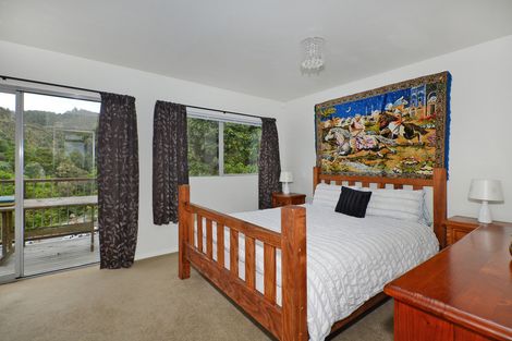Photo of property in 39 Russell Road, Wainuiomata, Lower Hutt, 5014