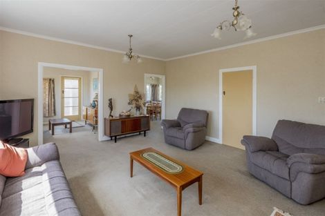 Photo of property in 26 Marine Parade, Otaki Beach, Otaki, 5512