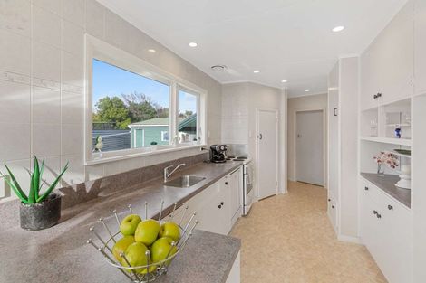 Photo of property in 6 Abraham Crescent, Milson, Palmerston North, 4414