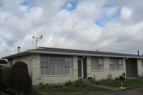 Photo of property in 12a Cambridge Street, Levin, 5510