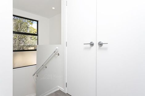 Photo of property in 13 Tokai Place, Glen Eden, 0602