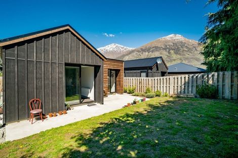 Photo of property in 13 Lauder Street, Lake Hayes, Queenstown, 9304