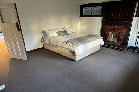 Photo of property in 2/5 Grove Road, Kelburn, Wellington, 6012