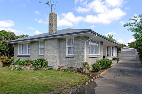 Photo of property in 35 Dunster Street, Burnside, Christchurch, 8053