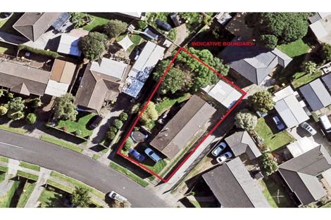 Photo of property in 8 Becker Drive, Weymouth, Auckland, 2103