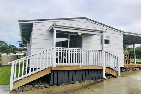 Photo of property in 11 Stack Road, Port Waikato, Tuakau, 2695