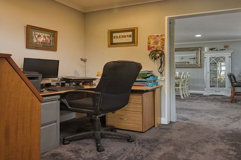 Photo of property in 4 Kingsgate Close, Havelock North, 4130