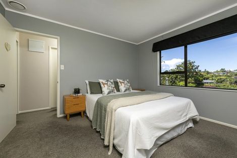 Photo of property in 11 Windfall Grove, Greenhithe, Auckland, 0632