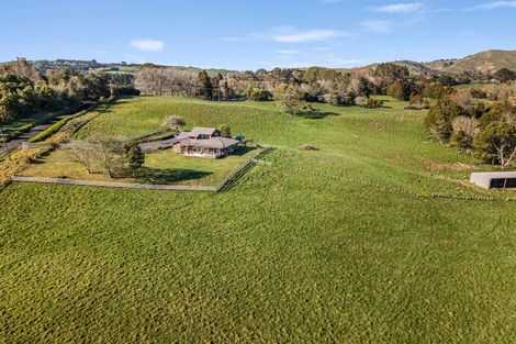 Photo of property in 61 Kanuka Road, Bombay, 2675