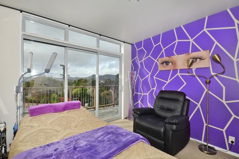 Photo of property in 39 Russell Road, Wainuiomata, Lower Hutt, 5014